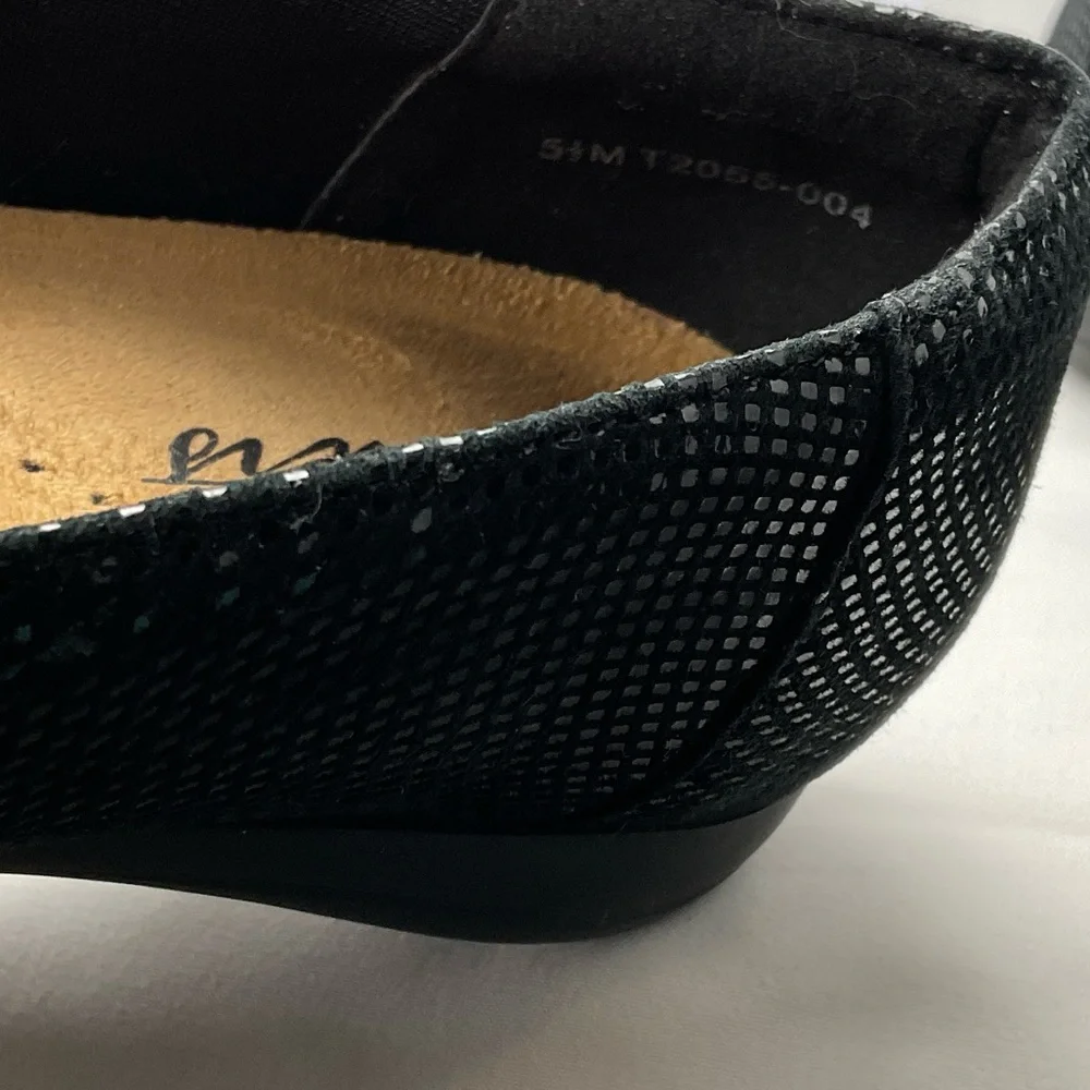 Trotters Black Jenn Mini Dots Loafers Women’s 5.5 #0226‎